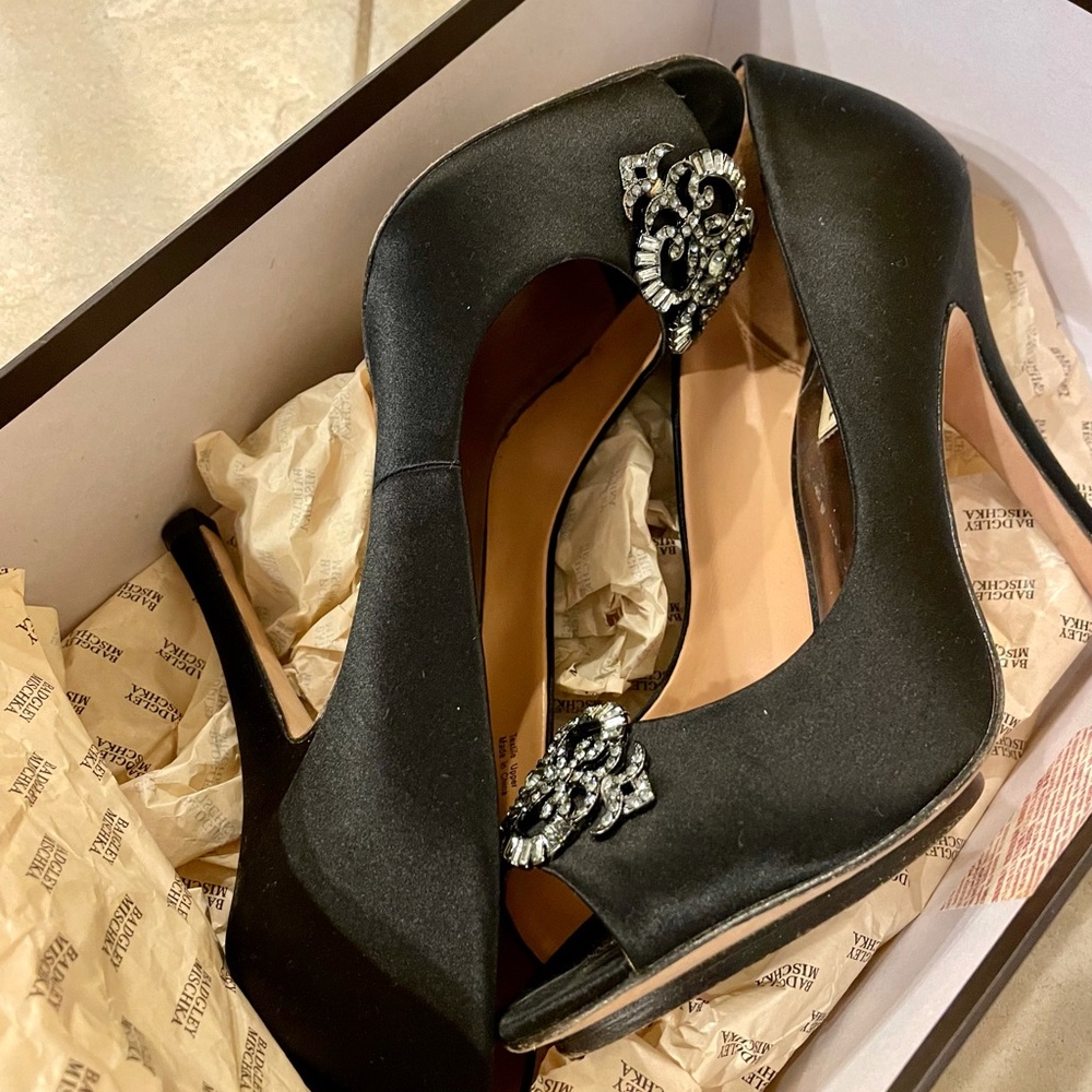 Beautiful Heels - Picture 3 of 4